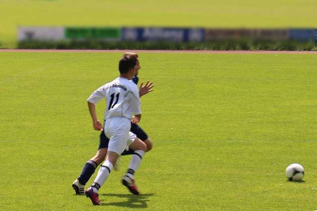 每位裁判在 每位裁判在